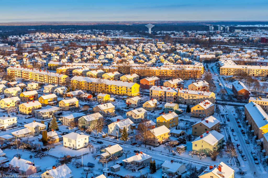 sun is setting over örebro