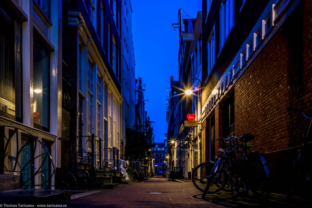 street of amsterdam at night