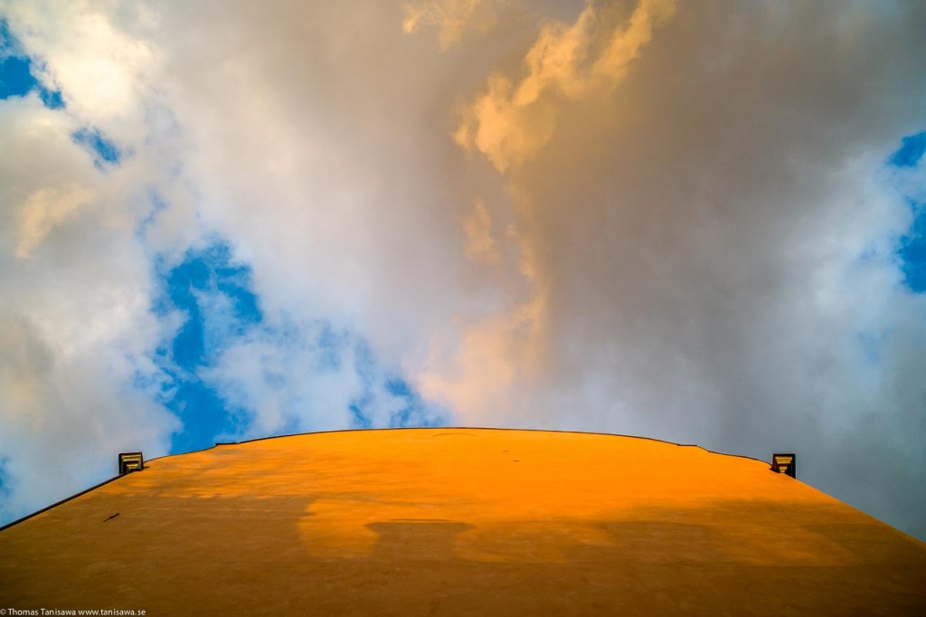 clouds on the building